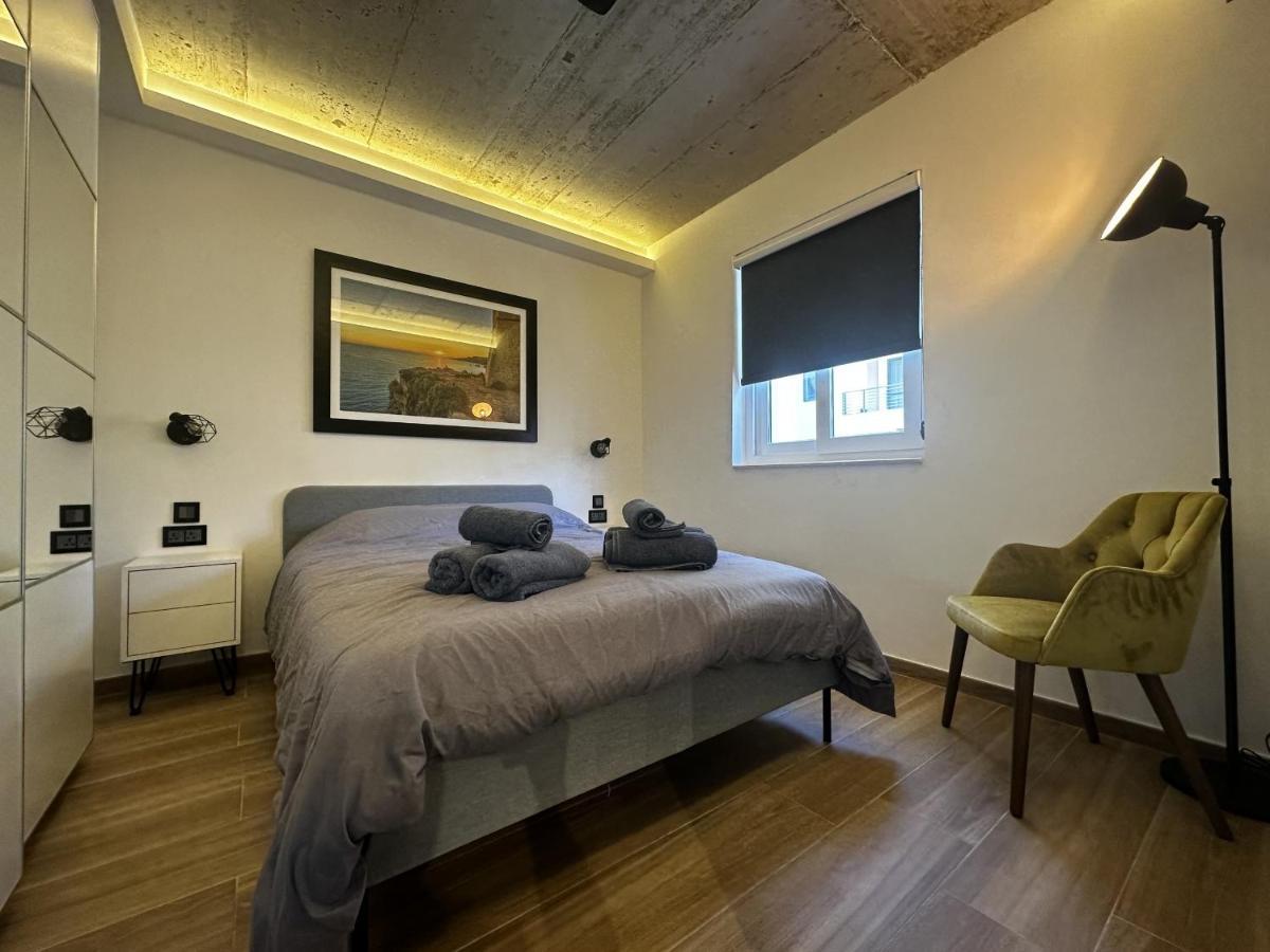 Qawra Holiday Apartment เซนต์พอลส์เบย์ ภายนอก รูปภาพ