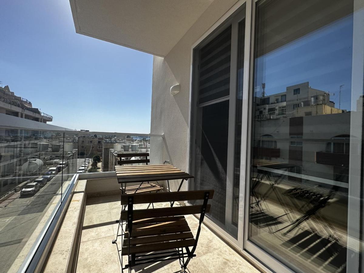 Qawra Holiday Apartment เซนต์พอลส์เบย์ ภายนอก รูปภาพ